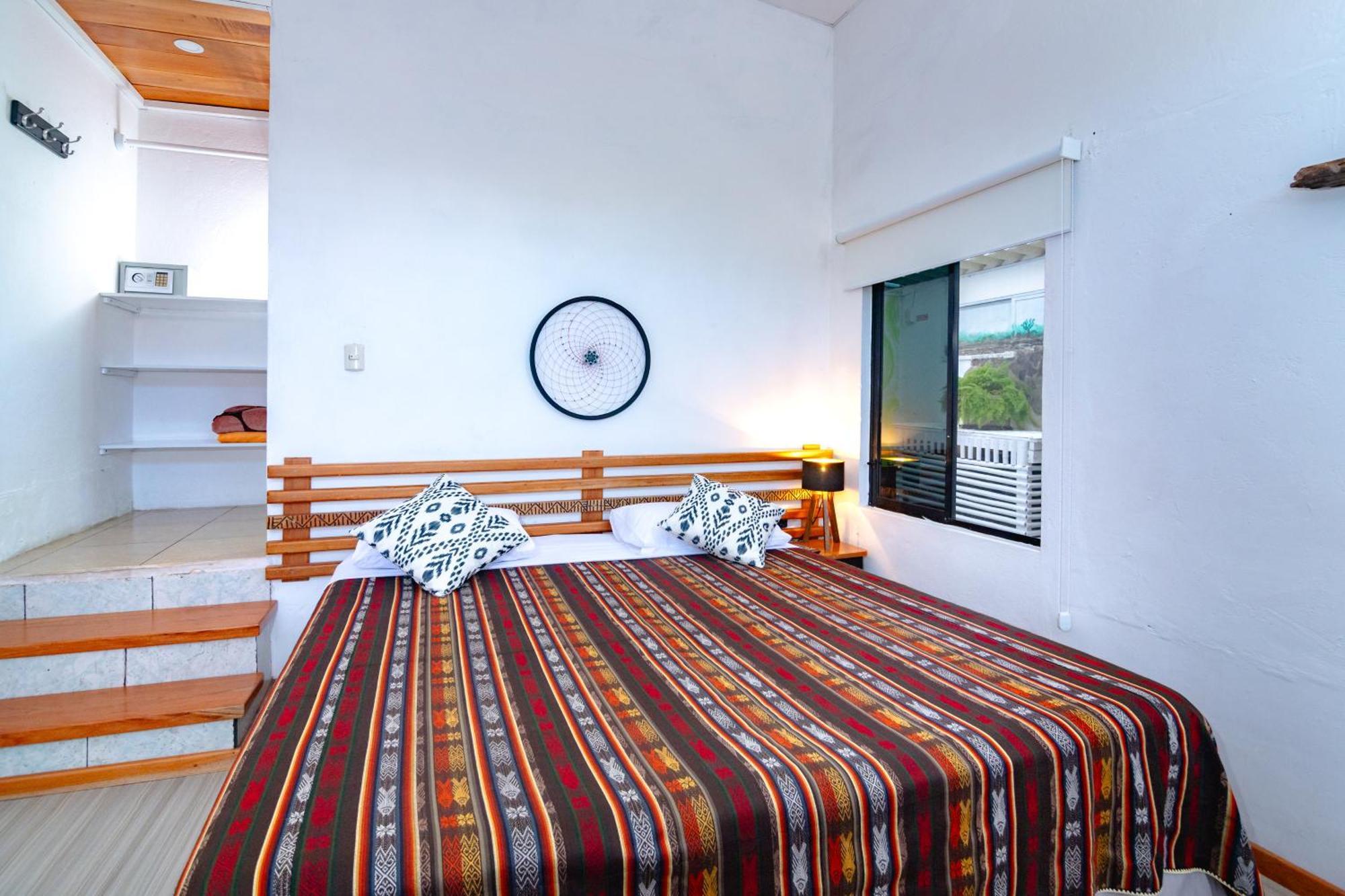 La K-Leta Boutique Guesthouse Puerto Ayora  Kültér fotó